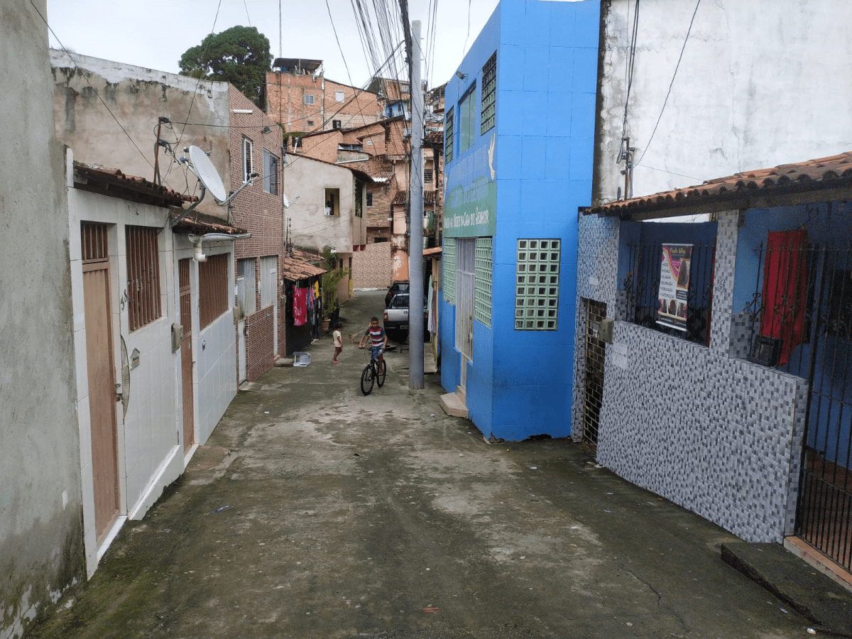 Notas de um sobrevivente: uma reflexão preliminar sobre o processo de viver e morrer na grota – PARTE 1: O Eu e a Grota I